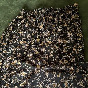 Chic Black Floral A-Line Skirt